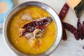 Lahsuni Dahi Tadka: घर पर बनाये लहसुनी दही तड़का जानिए इसकी टेस्टी रेसिपी