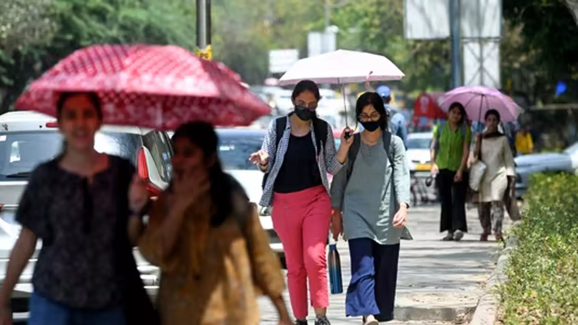 DEHLI NEWS: दिल्ली में मौसम और  32.05 °C पर गर्म शुरुआत