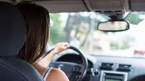 Aligarh: पुरुषों की तुलना में 50 फीसदी अधिक महिलाएं ड्राइविंग लाइसेंस टेस्ट में फेल