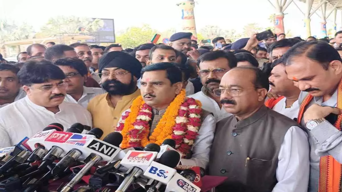 Raipur में केंद्रीय राज्य मंत्री तोखन साहू का हुआ भव्य स्वागत
