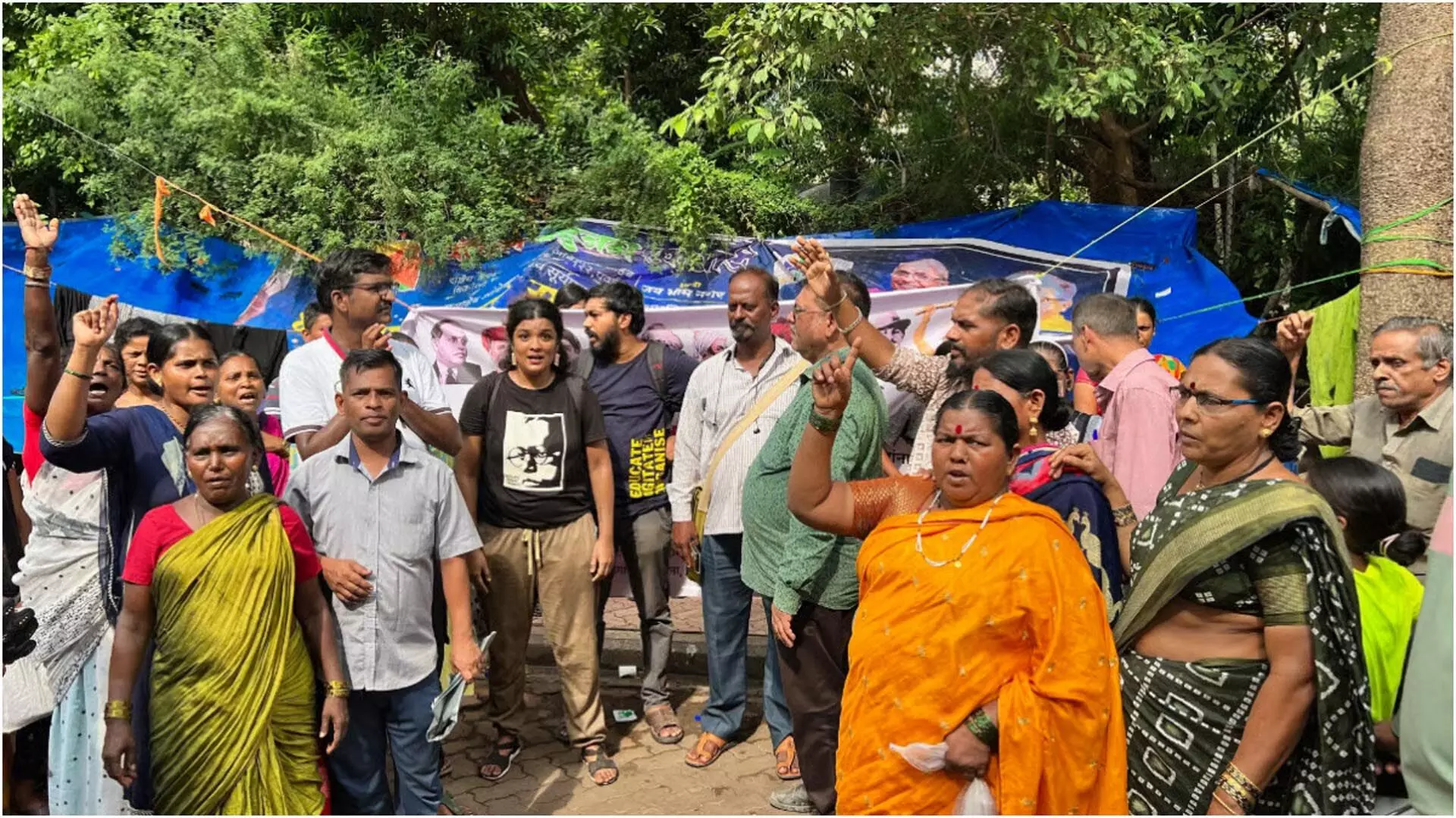 Mumbai: जय भीम नगर में तोड़फोड़, बीएमसी पर आदर्श आचार संहिता के उल्लंघन का आरोप