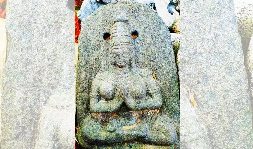 Telangana: सुगुर गांव में 10वीं-15वीं शताब्दी की प्राचीन मूर्तियां मिलीं