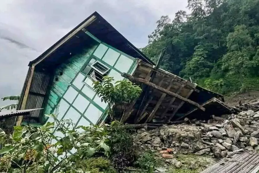 Sikkim में फंसे पर्यटकों को निकालने का काम रविवार से हो सकता है शुरू
