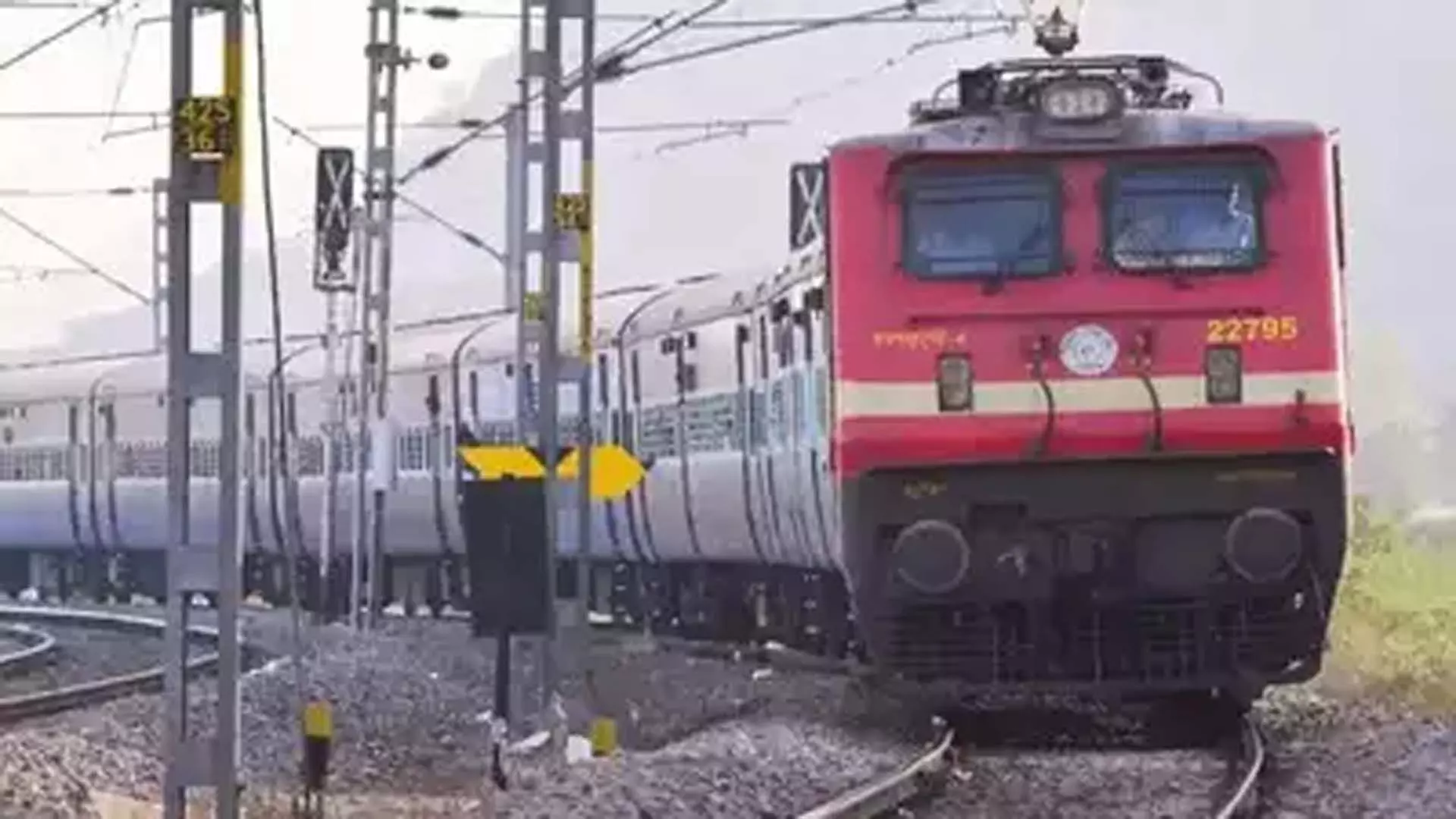 Kolkata News: बांग्लादेश से होकर पूर्वोत्तर के लिए नई रेल लाइनें चिकन नेक को बाईपास करेंगी