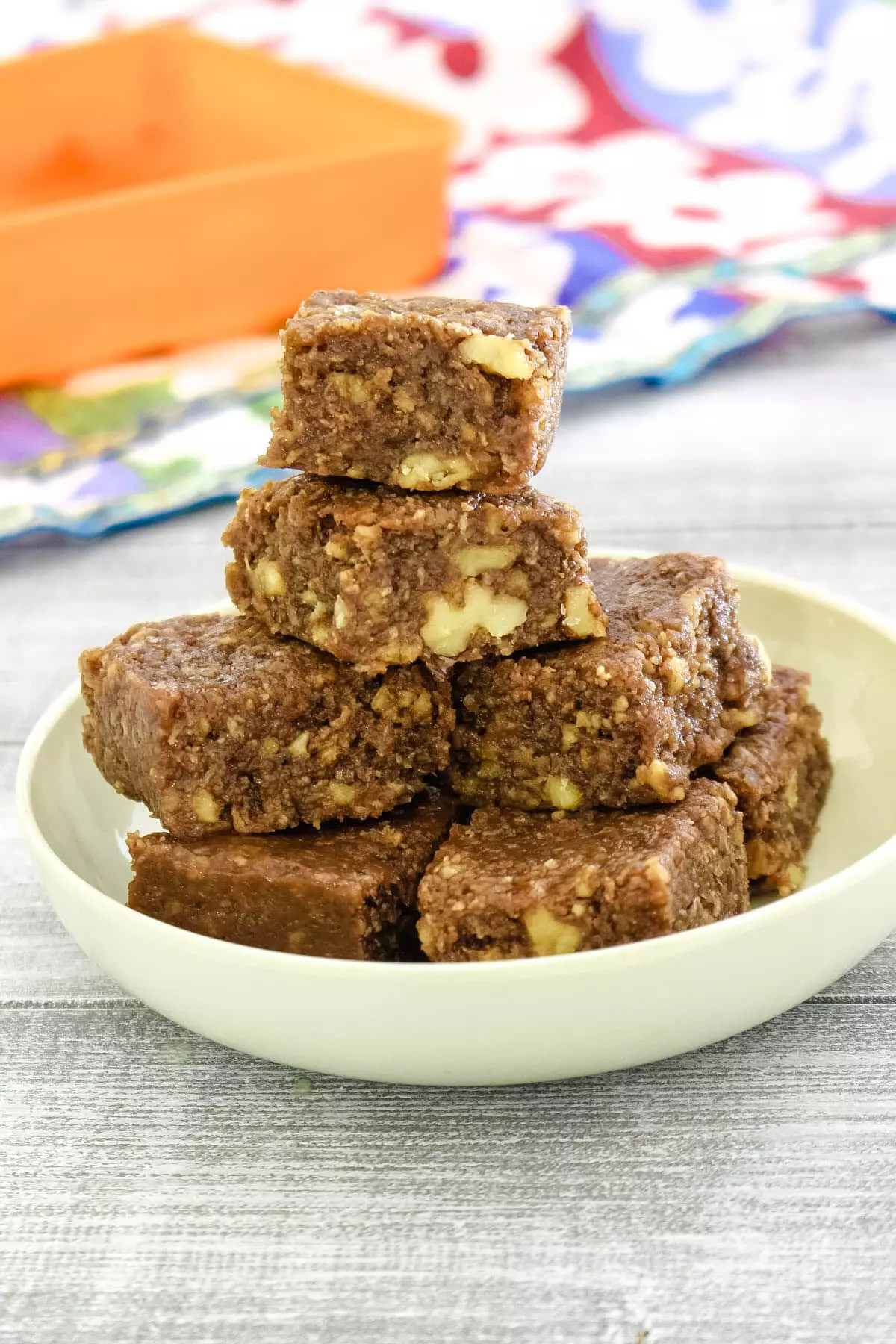 WALNUT BARFI RECIPE: बनाइये टेस्टी और हेअल्थी अखरोट की बर्फी जानिए रेसिपी