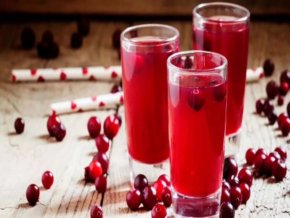 cranberry juice: जानें रोज़ाना क्रैनबेरी जूस पीने के फ़ायदे
