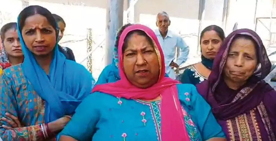 Palampur: वोल्टेज में उतार-चढ़ाव से घरेलू उपकरण क्षतिग्रस्त, लोग परेशान