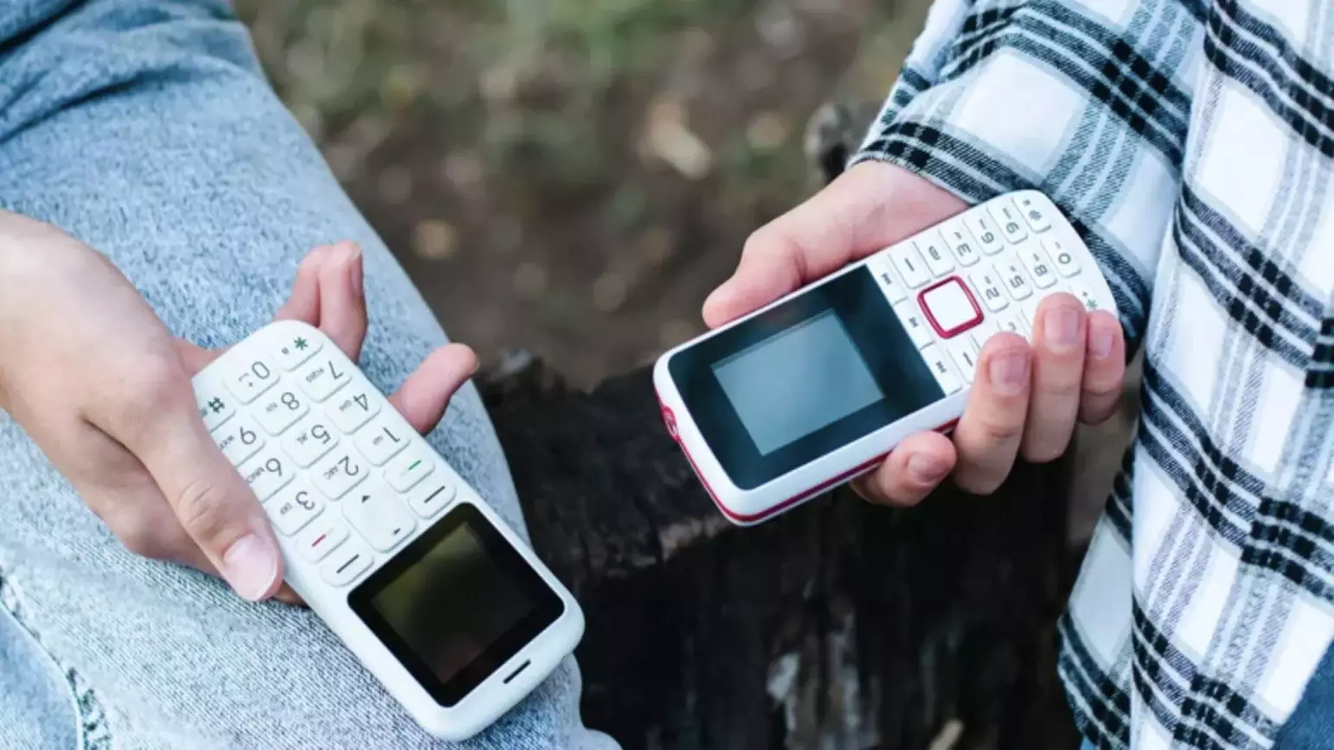 Dumbphones स्मार्टफ़ोन की लत से छुटकारा पाने का एक संभावित समाधान