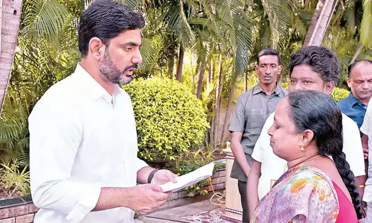 Andhra Pradesh: लोकेश ने शिक्षक प्रशिक्षण के लिए बायजू की सामग्री पर निशाना साधा