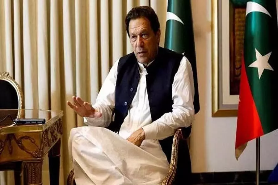 लोग चाहते हैं कि पाकिस्तान की प्रगति के लिए Imran Khan को पांच साल तक जेल में रखा जाए: Minister Ahsan Iqbal