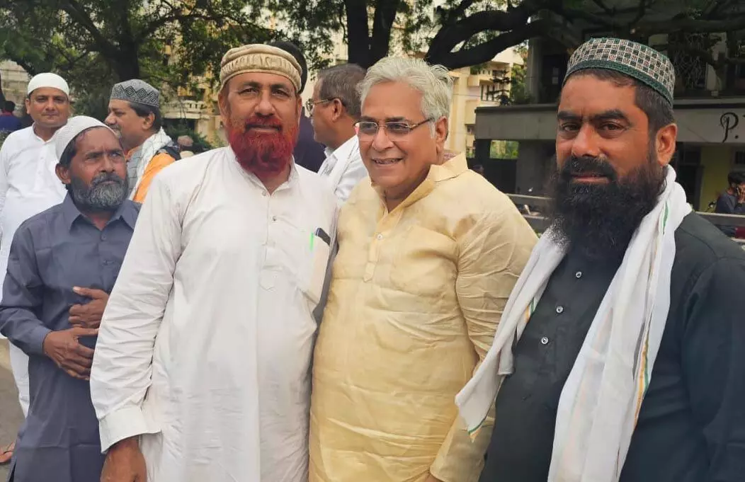 वरिष्ठ कांग्रेस नेता ARUN VORA ने मुस्लिम भाइयों से की मुलाकात, ईद-उल-अजहा की शुभकामनाएं दीं