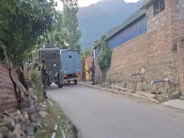 Jammu and Kashmir : बांदीपुरा में सुनी गई गोलियों की आवाज, तलाशी अभियान जारी