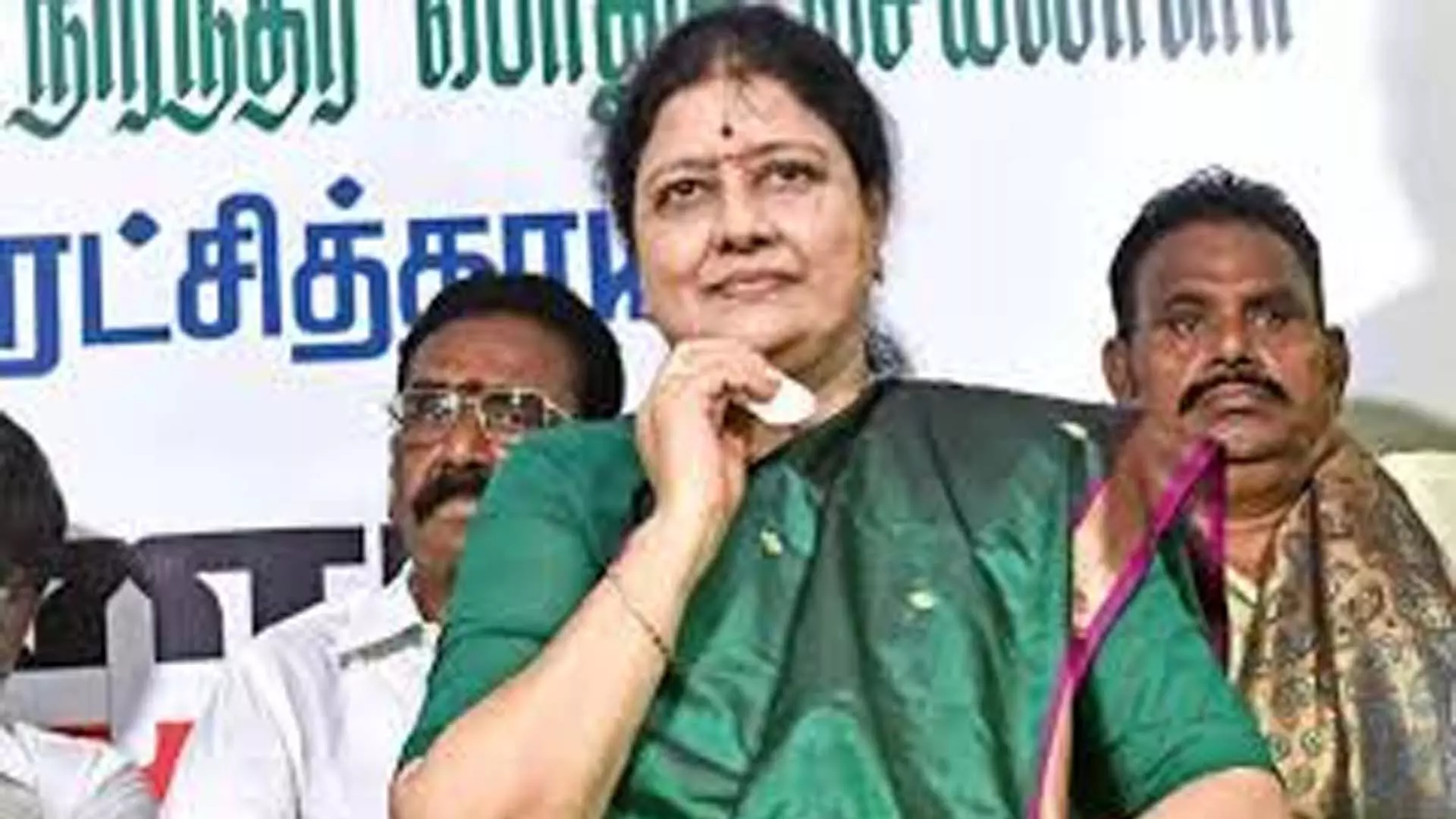 Tamil Nadu News: शशिकला ने एआईएडीएमके नेताओं पर जातिगत राजनीति में लिप्त होने का आरोप लगाया