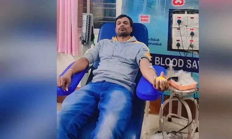 Telangana: राजगोपालपेट के युवक ने रक्तदान की मिसाल कायम की
