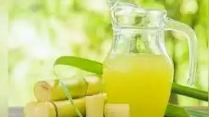 Sugarcane juice: गन्ने के जूस में थूक मिलाकर बेचते थे पड़ा पुलिस का डंडा