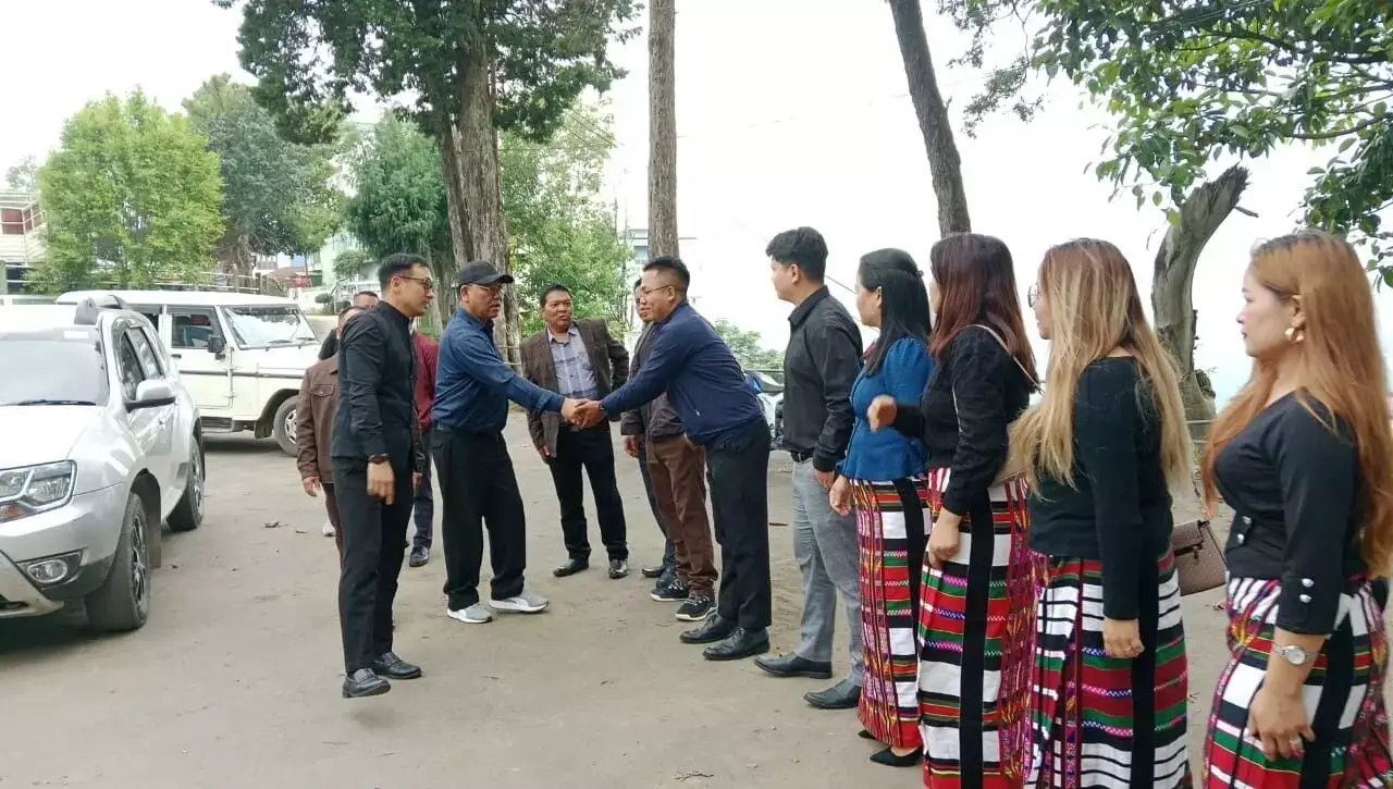 Mizoram News : लैड मिनिस्टर पीयू सी.लालसाविवुंगा ने चम्फाई लैड विभाग का दौरा किया