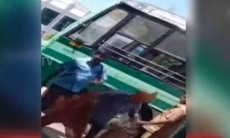 Tirupur: बुजुर्ग व्यक्ति को बस से धक्का देने के मामले में सरकारी बस चालक और कंडक्टर निलंबित