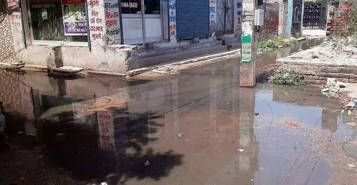 Ludhiana: ढंडारी खुर्द के निवासी ओवरफ्लो सीवर का खामियाजा भुगत रहे