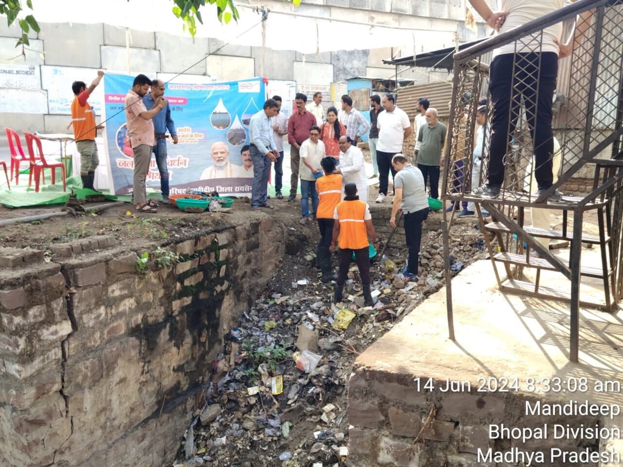 Jal Ganga Conservation Campaign के तहत जनसहयोग से जल संरचनाओं का हो रहा जीर्णोद्धार, लोगों ने पानी बचाने बहाया पसीना