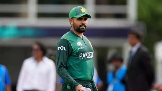 Cricket: बाबर आजम अब भी पाकिस्तान की कप्तानी के लिए सर्वश्रेष्ठ व्यक्ति