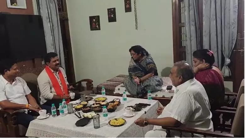 पूर्व मंत्री की बहन से मिले Deputy CM विजय शर्मा