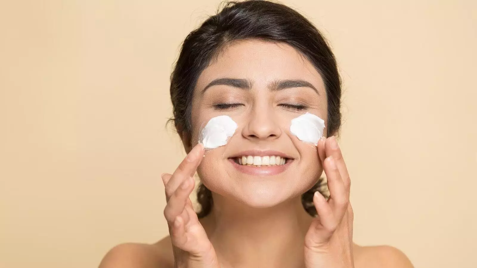 Summer Skin Care: भीषण गर्मी से त्वचा को कैसे बचाएं