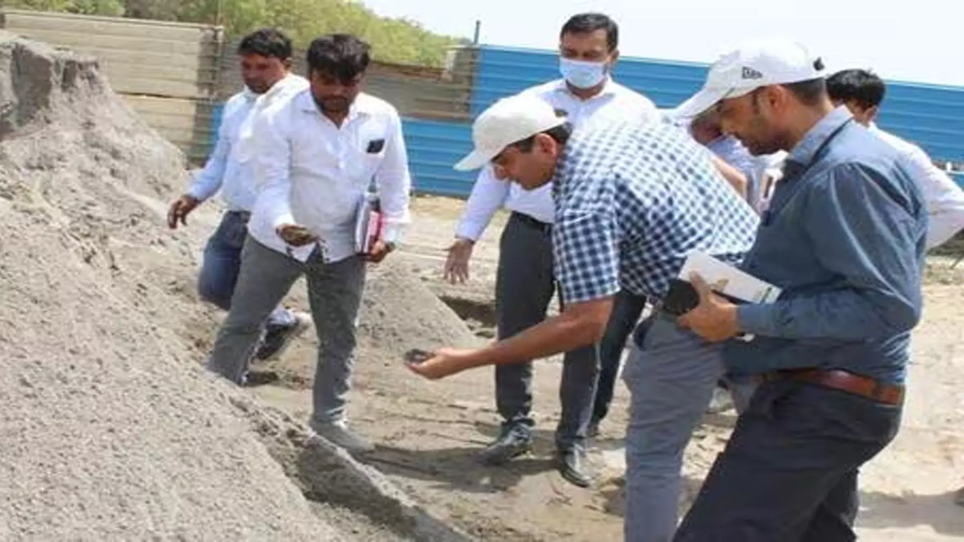 NOIDA NEWS: जमीन की कमी से इंफ्रा प्रोजेक्ट में देरी, नोएडा किसानों से सीधे जमीन खरीदेगा