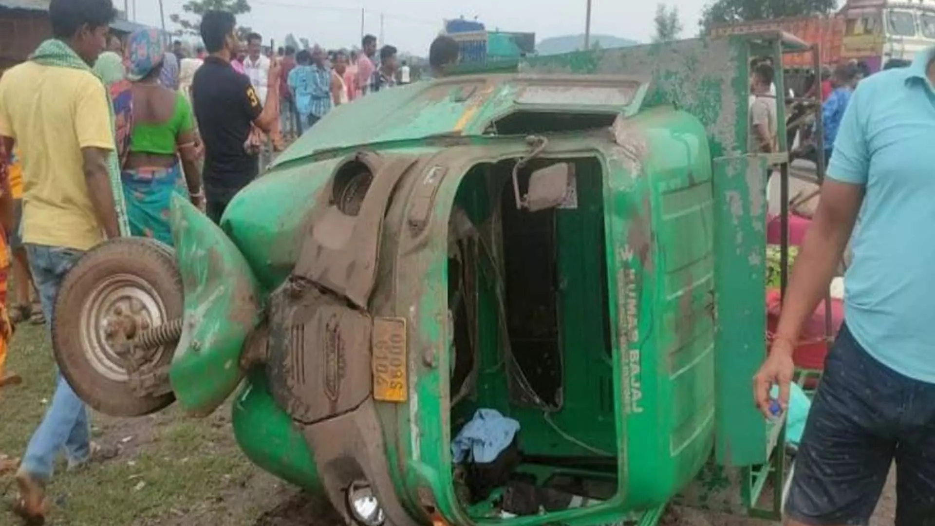 Odisha News: रिक्शा पलटने से एक व्यक्ति की मौत, दूसरा गंभीर रूप से घायल