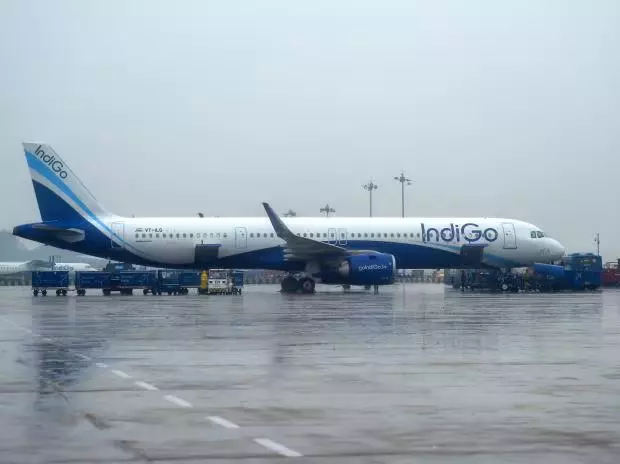 Chennai के इलाकों में रात भर हुई तेज बारिश से विमान सेवाएं प्रभावित