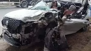 Himachal News:मनाली मुख्य मार्ग पर बड़ा हादसा वाहनों को ट्रक ने मारी टक्कर