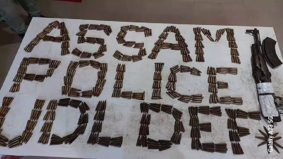 ASSAM NEWS : असम पुलिस ने उदलगुरी में असॉल्ट राइफल और जिंदा कारतूस जब्त किए