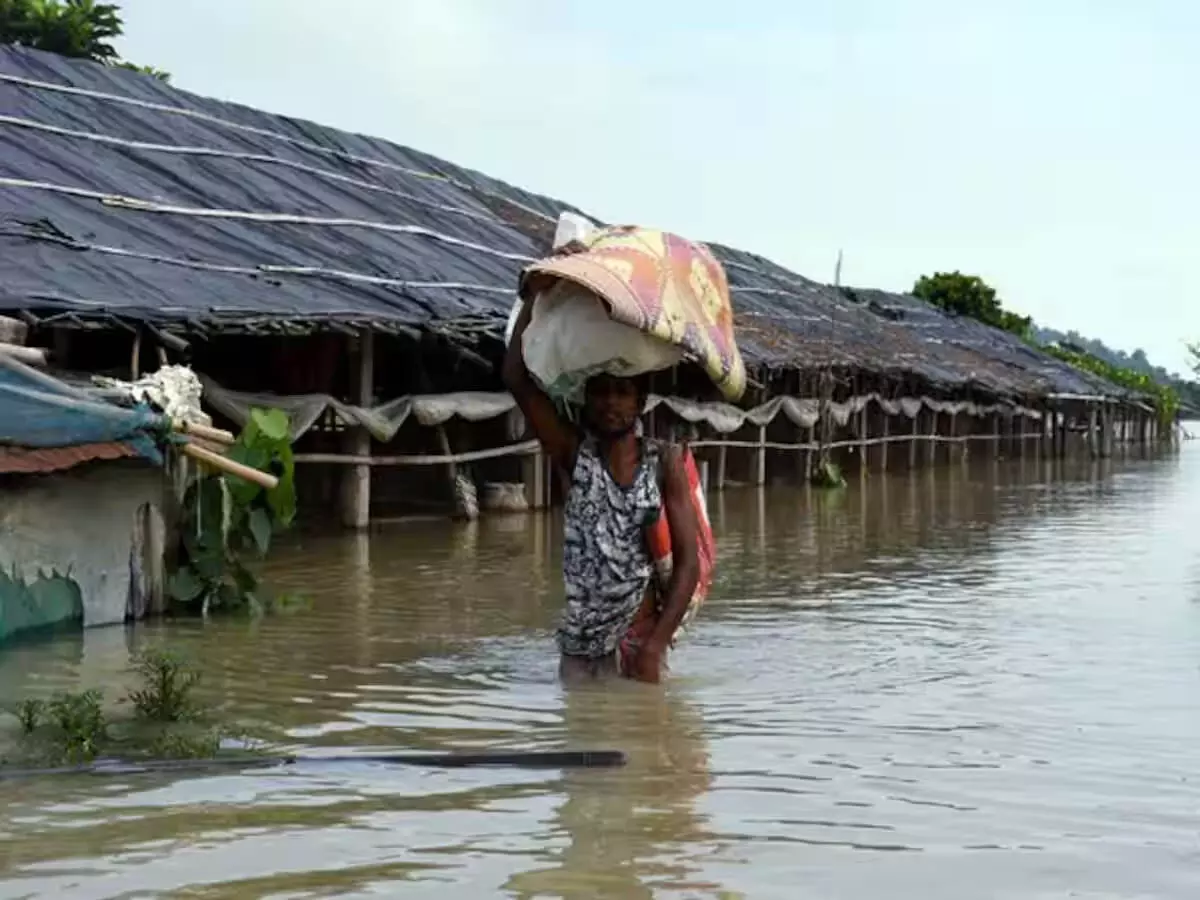 Assam: बाढ़ की स्थिति बिगड़ने से 26 लोगों की मौत, 1.6 लाख से अधिक प्रभावित