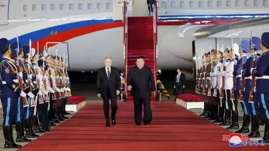 World: उत्तर कोरिया के किम ने यूक्रेन में रूस को पूर्ण समर्थन देने का वादा किया