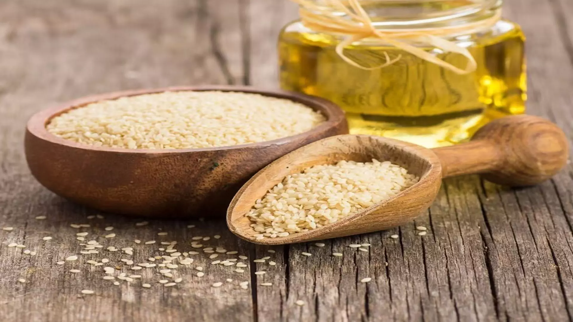 Sesame oil: तिल का तेल डाइट में शामिल करने के हैं ढेर सारे फायदे