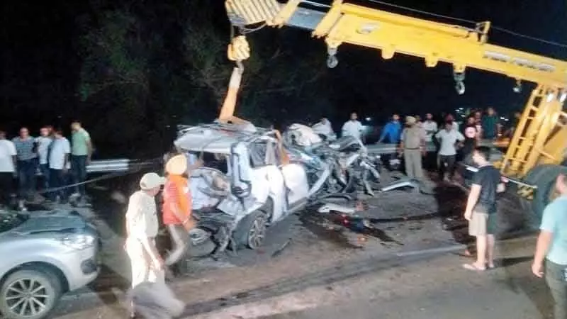 Accident: बेकाबू कैंटर ने रौंदी छह गाडिय़ां, पुलिस कर्मी की मौत