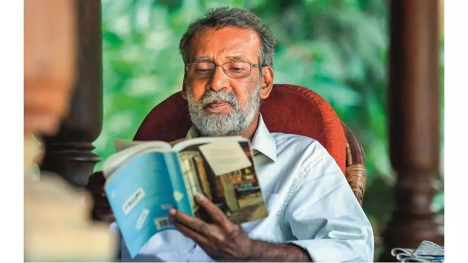 Kerala news : रविकुमार की किताबों और अनुवाद की दुनिया में यात्रा