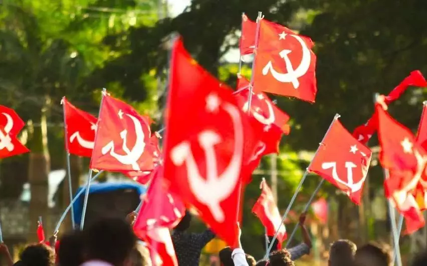 Kerala news : सीपीएम ने व्हाट्सएप ग्रुप पर मुस्लिम विरोधी टिप्पणी करने पर स्थानीय समिति सचिव को बर्खास्त किया