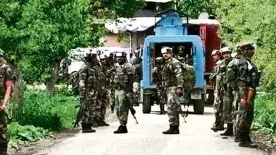 Kashmir: जम्मू-कश्मीर के बारामूला में मुठभेड़ में 2 आतंकवादी मारे गए
