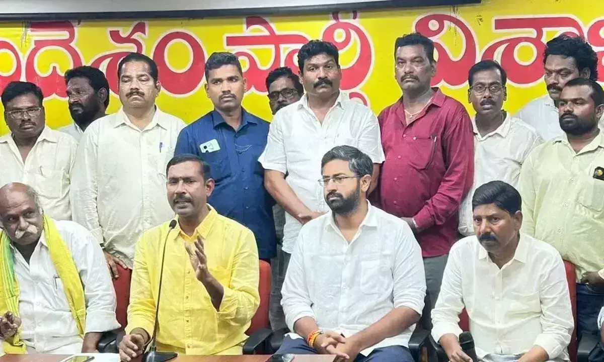 Andhra Pradesh: गांजा राजधानी से विजाग को वित्तीय राजधानी बनाया जाएगा: पल्ला