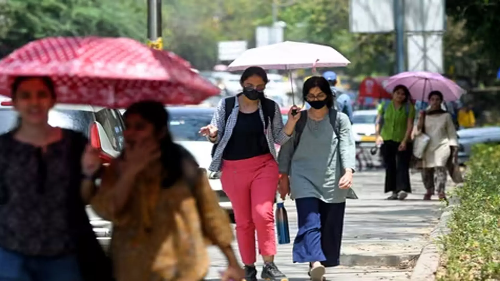 DEHLI NEWS: दिल्ली का मौसम 31.05 °C पर गर्म शुरुआत