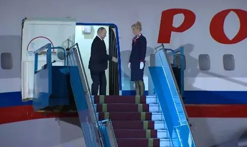 Vietnam में रूसी राष्ट्रपति पुतिन का भव्य स्वागत, VIDEO