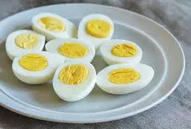 BOILED EGG BENEFITS : बनाइये बॉडी को हेल्दी उबले हुए अंडे खाके