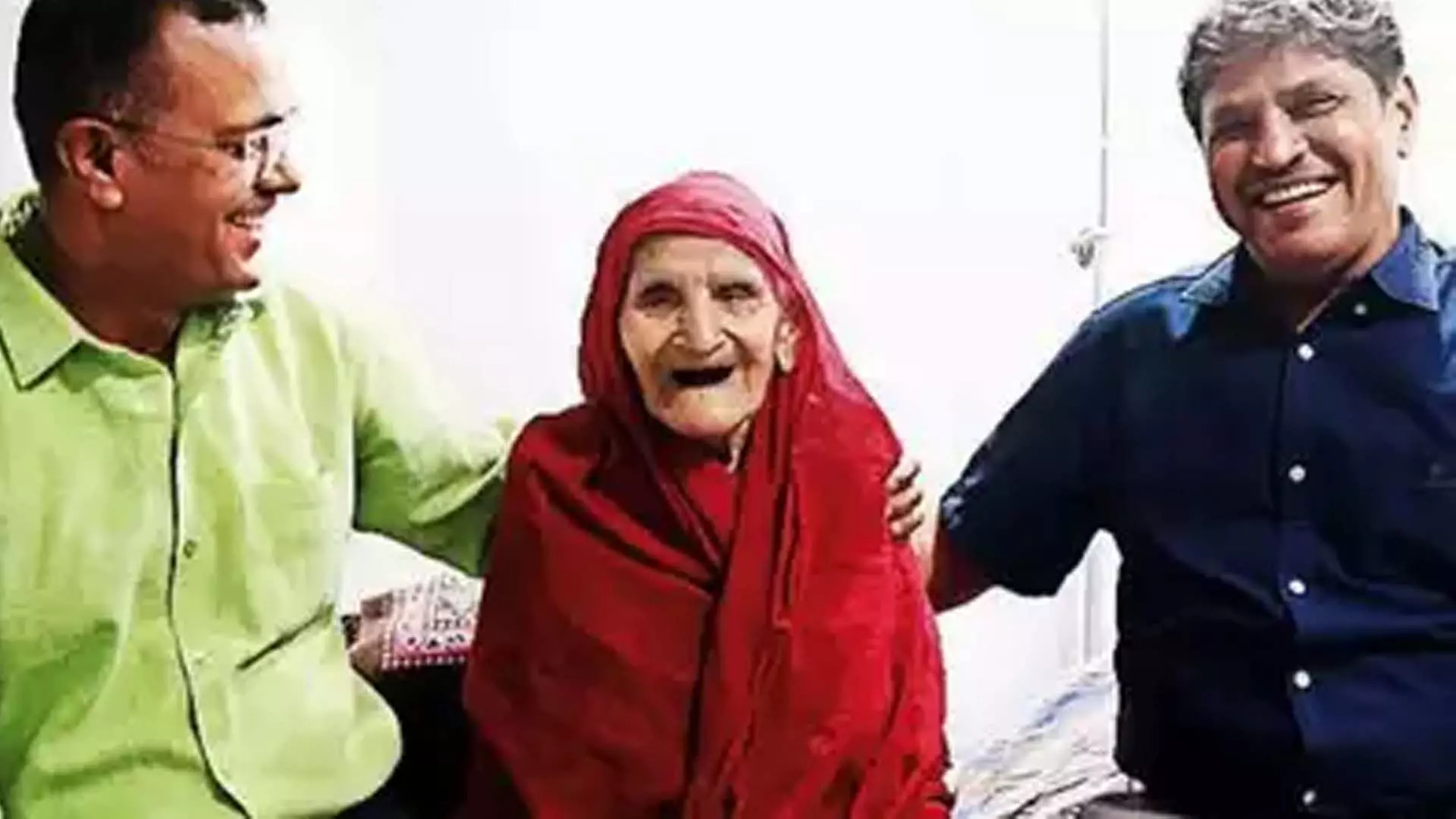 Gujarat News: हिप रिप्लेसमेंट के बाद 110 वर्षीय महिला अपने पैरों पर वापस आई