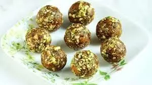 Dry Fruits Ladoo: जानिए ड्राई फ्रूट्स और गोंद का लड्डू कैसे बनाये जानिए इसकी रेसिपी