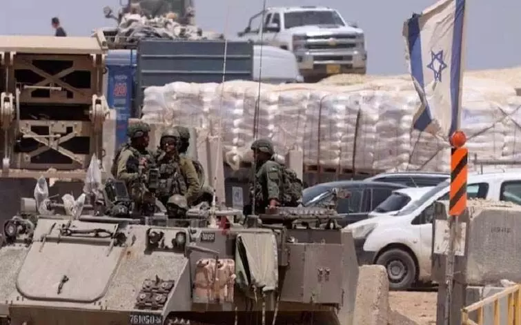 World News: राफा को इजरायली टैंक आधी रात में रिहायशी इलाकों में घुस गए
