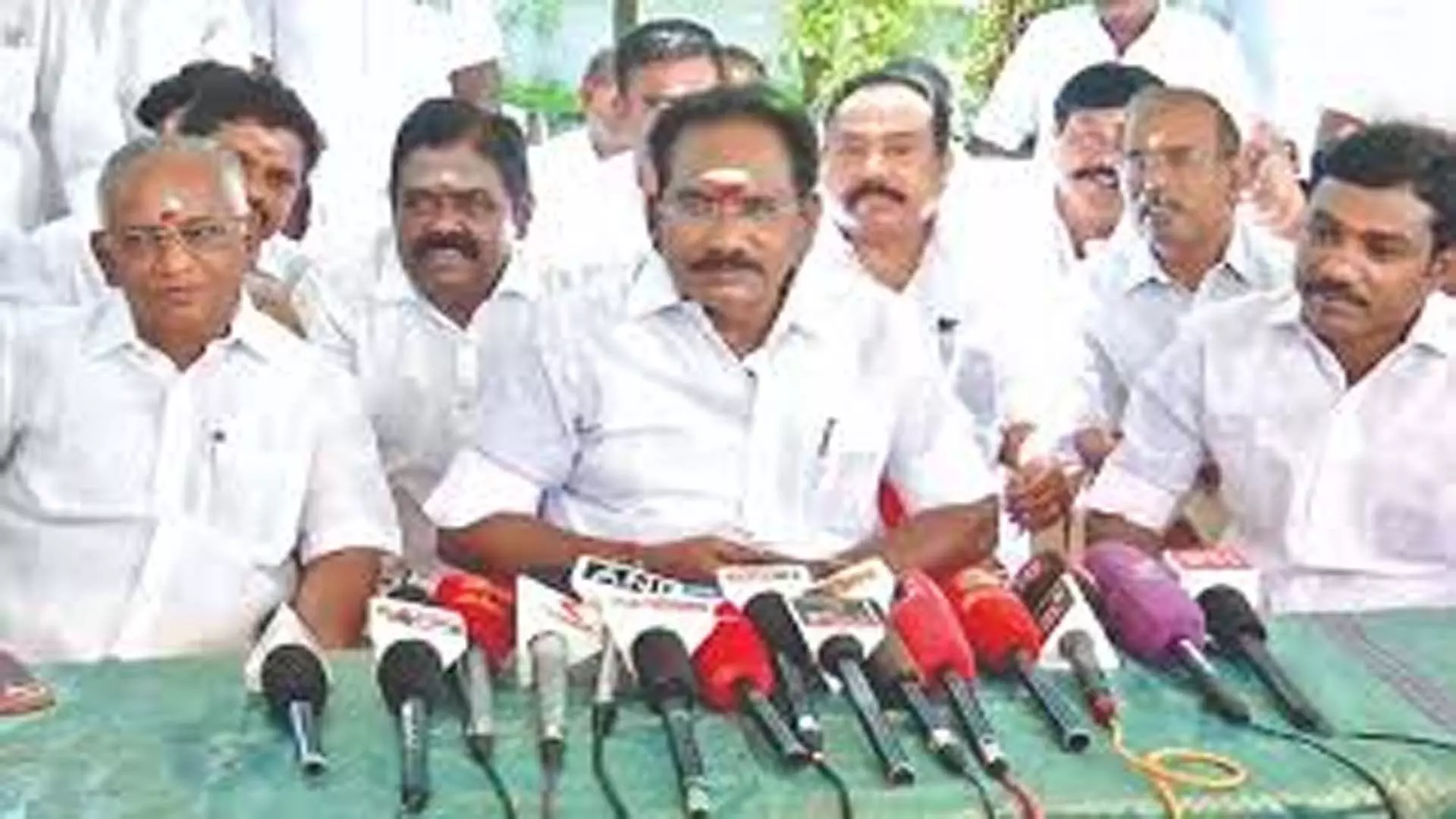 Tamil Nadu News : एआईएडीएमके कार्यकर्ता चुनावों से अप्रभावित Sellur K Raju