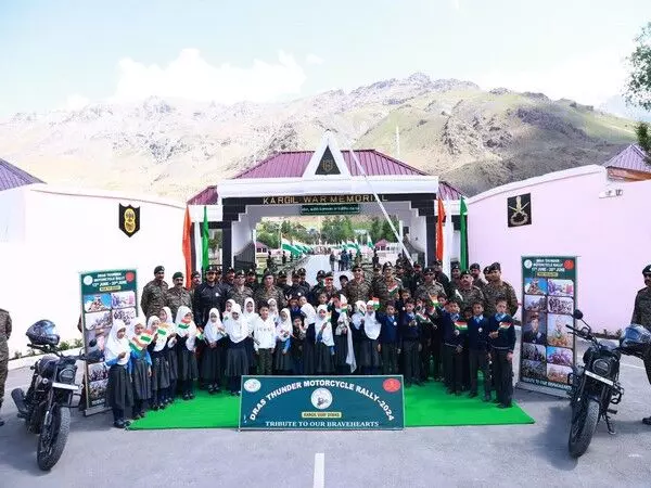 Kargil Vijay Diwas Silver Jubilee के उपलक्ष्य में द्रास थंडर मोटरसाइकिल रैली का समापन