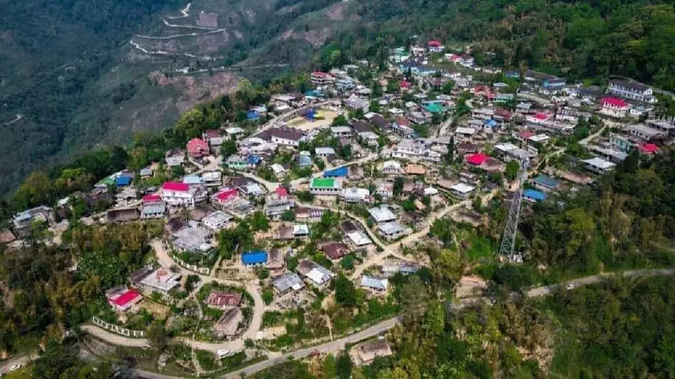 ARUNACHAL NEWS : अरुणाचल का थिन्सा गांव शांति और आधुनिकता का मिश्रण