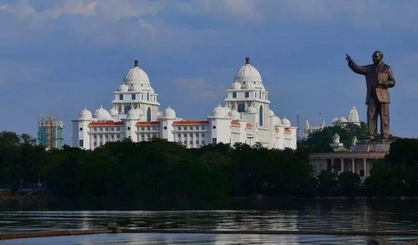 Hyderabad: एक और गर्म दिन, शुक्रवार को मध्यम बारिश की उम्मीद