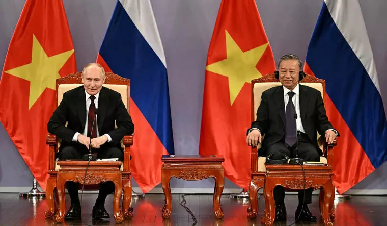 world : पुतिन ने एशिया में संबंधों को मजबूत करने के लिए वियतनाम के साथ समझौते पर हस्ताक्षर किए